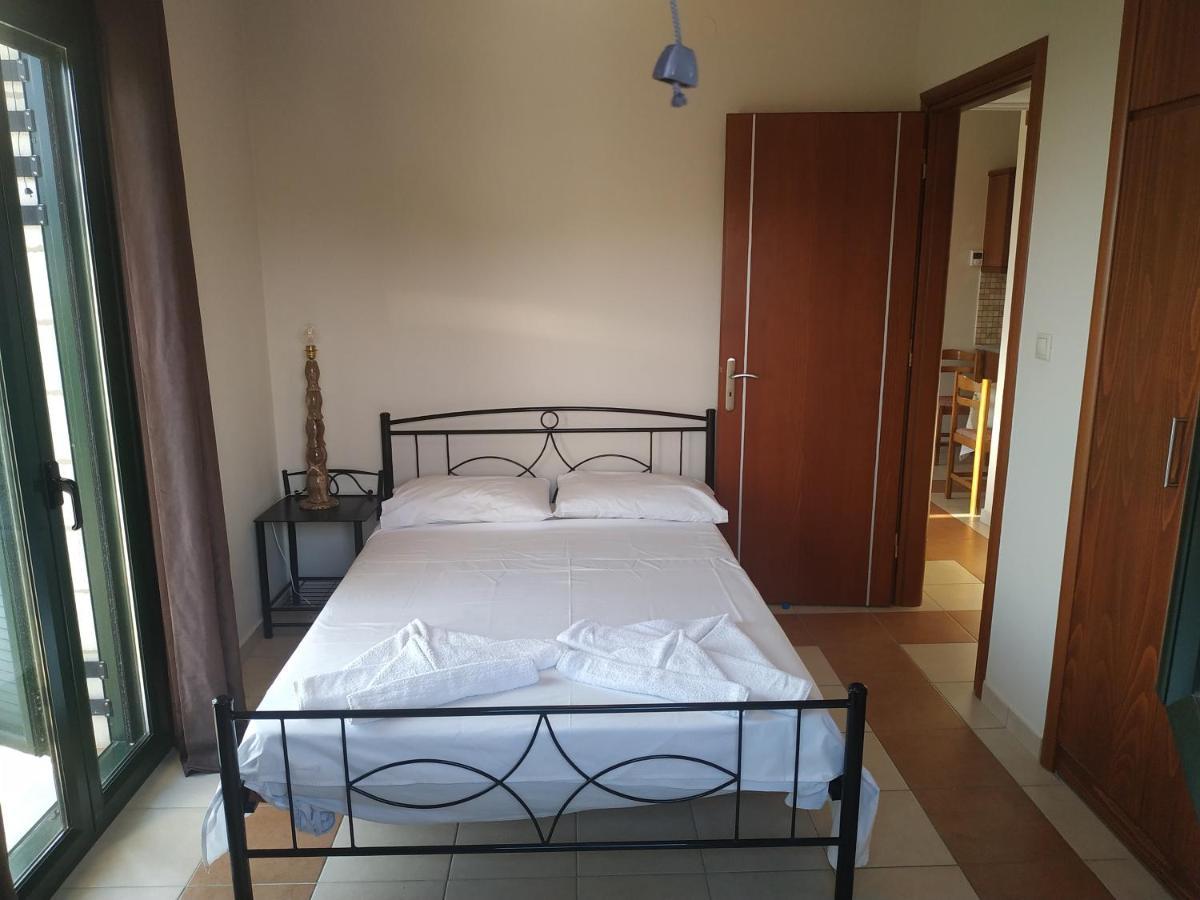 Papadeas Villas Megali Mantineia Kültér fotó