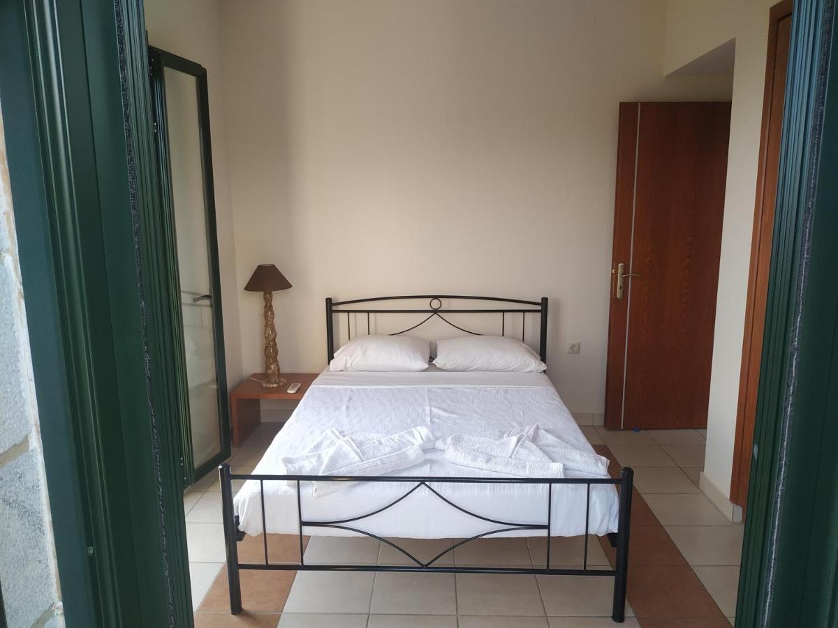 Papadeas Villas Megali Mantineia Kültér fotó